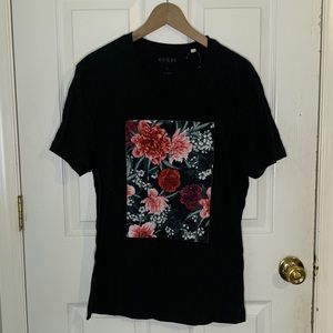 GUESS Mens V-Neck Floral Graphic Tee